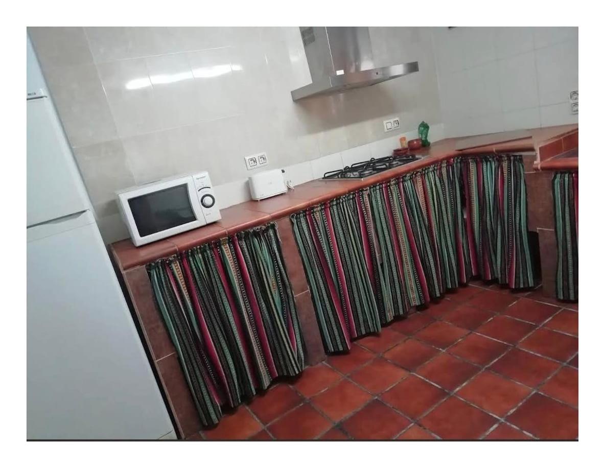 Casa Rural El Abejorro Alcala del Jucar Ngoại thất bức ảnh
